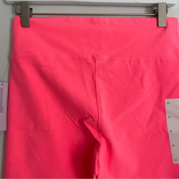 WILD FABLE NWOT Women's High-Rise Bike Shorts Vibrant Pink Color - Picture 4 of 5